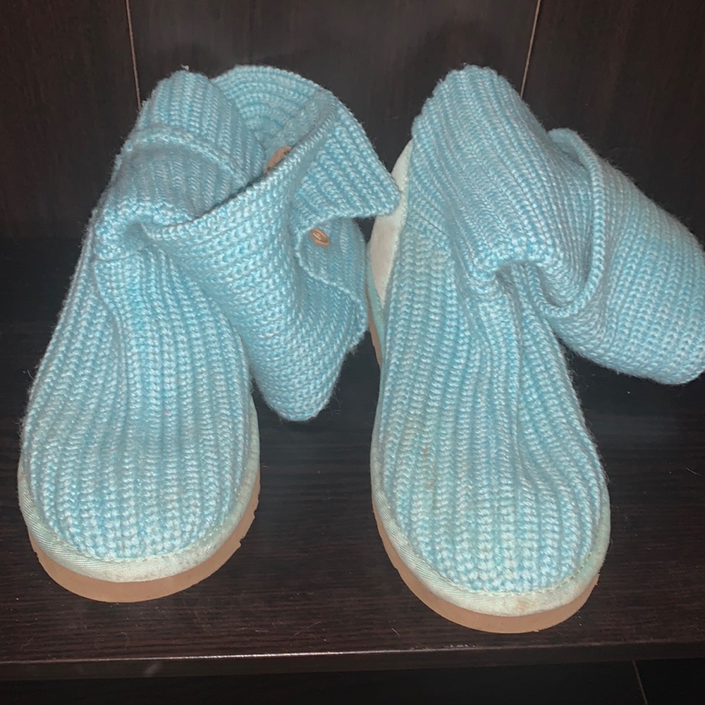 Uggs size 9 blue